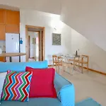 Prázdninový dům 2 Bedroom Cozy In *