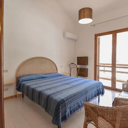 Semesterbostad 2 Bedroom Cozy In